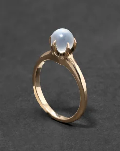 Antique Victorian 10k Gold with Claw Set Moonstone Ring