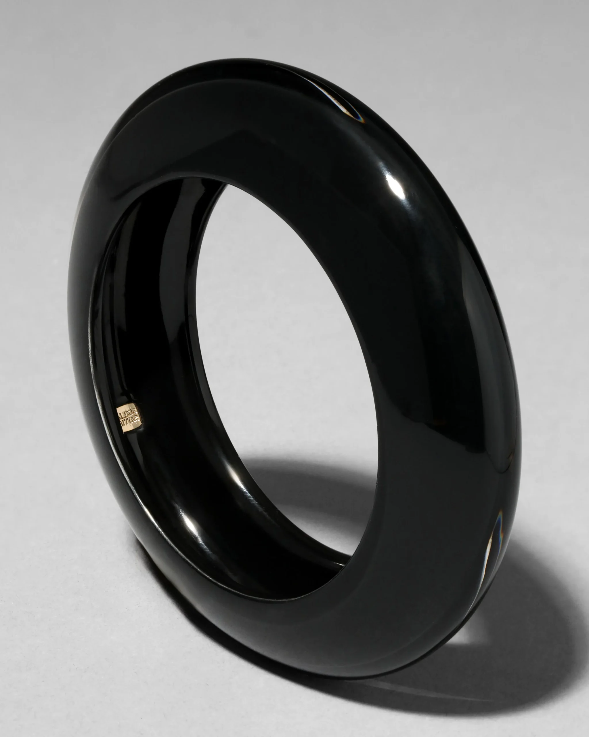 Lucite Saucer Bangle Bracelet- Onyx