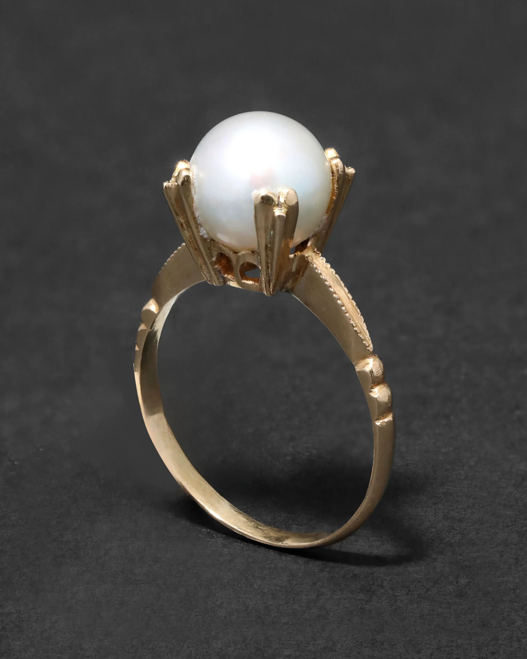 Vintage 1960s 18k Gold & Prong Set Natural Pearl Ring